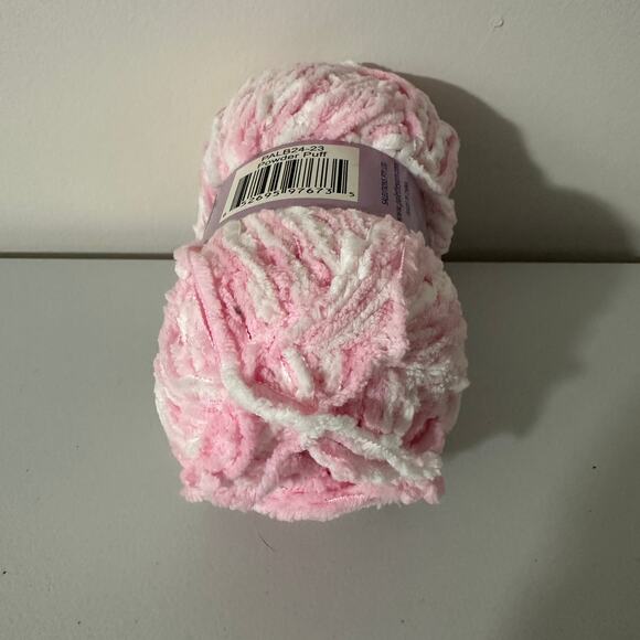 Palette Collection Baby Yarn Powder Puff Pink White Polyester 109 Yards - Picture 6 of 8